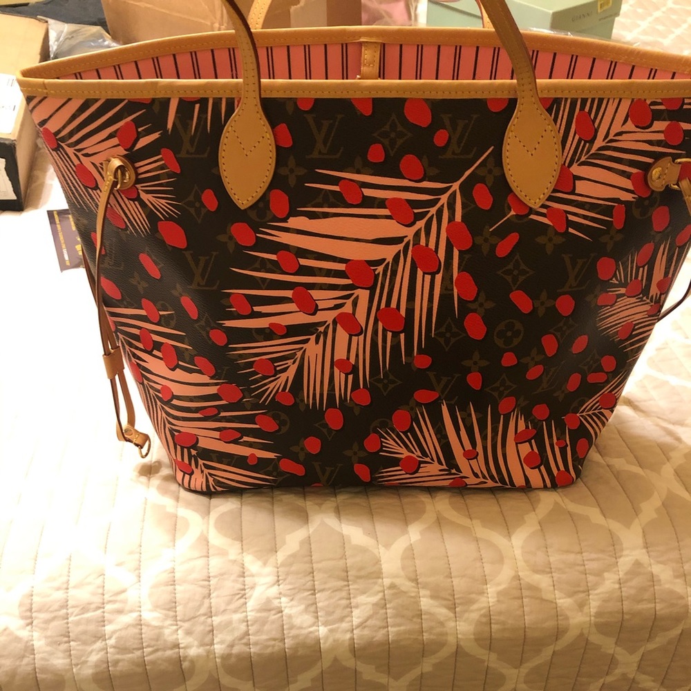 Limited edition Louis Vuitton neverfull jungle dot